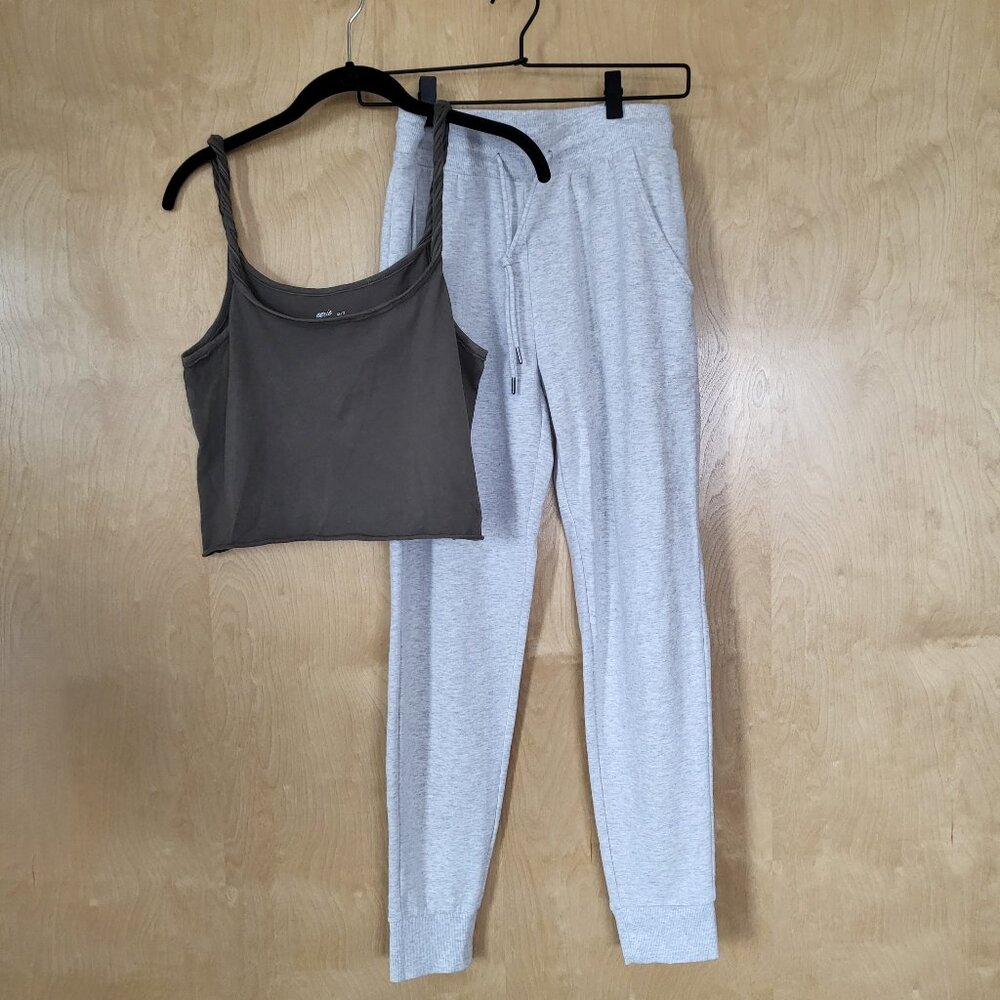 Lounging Bundle 2 Pieces: Gray Joggers and Green Cropped Tank Size X-Sm…